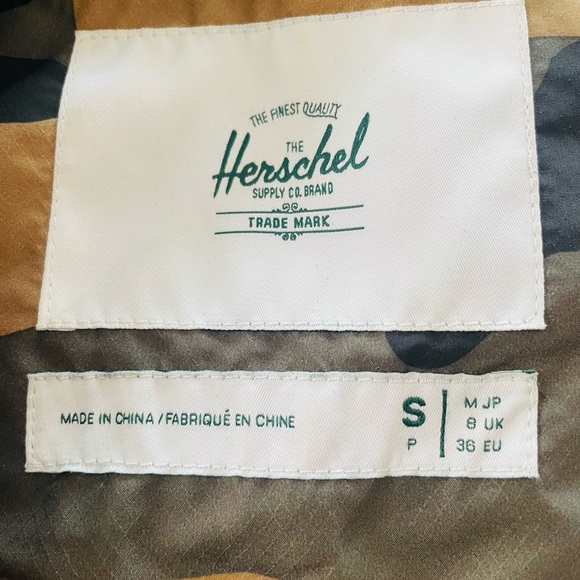 Herschel Camo Raincoat - Picture 4 of 7